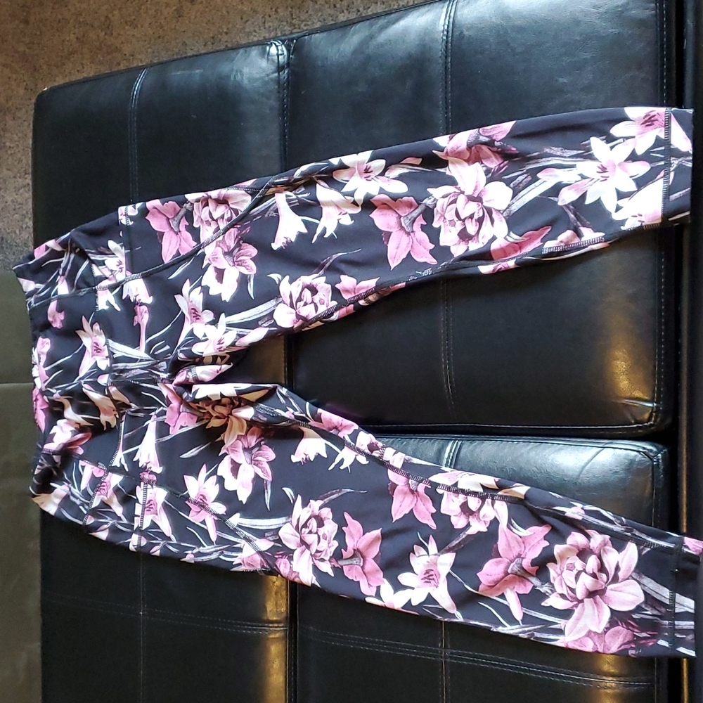 Yogalicious leggings sz M